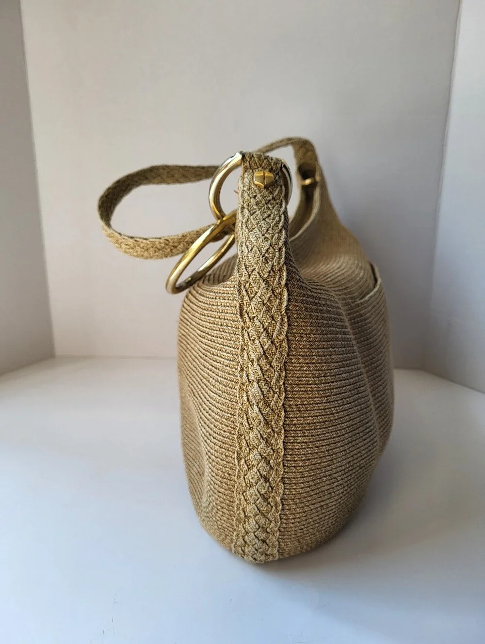 Eric Javits Squishee Tan Woven Hobo Shoulder Bag Gold Ring EUC